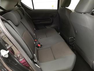 2016 Toyota Aqua - Thumbnail