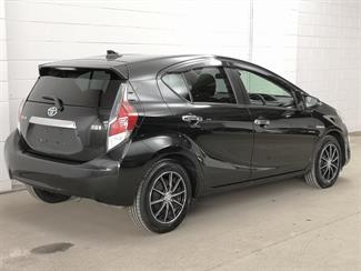 2016 Toyota Aqua - Thumbnail