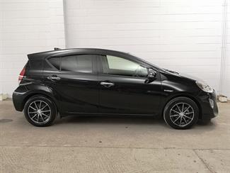 2016 Toyota Aqua - Thumbnail