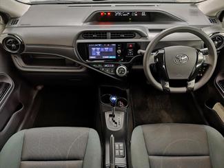 2016 Toyota Aqua - Thumbnail