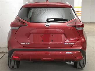 2021 Nissan Kicks - Thumbnail