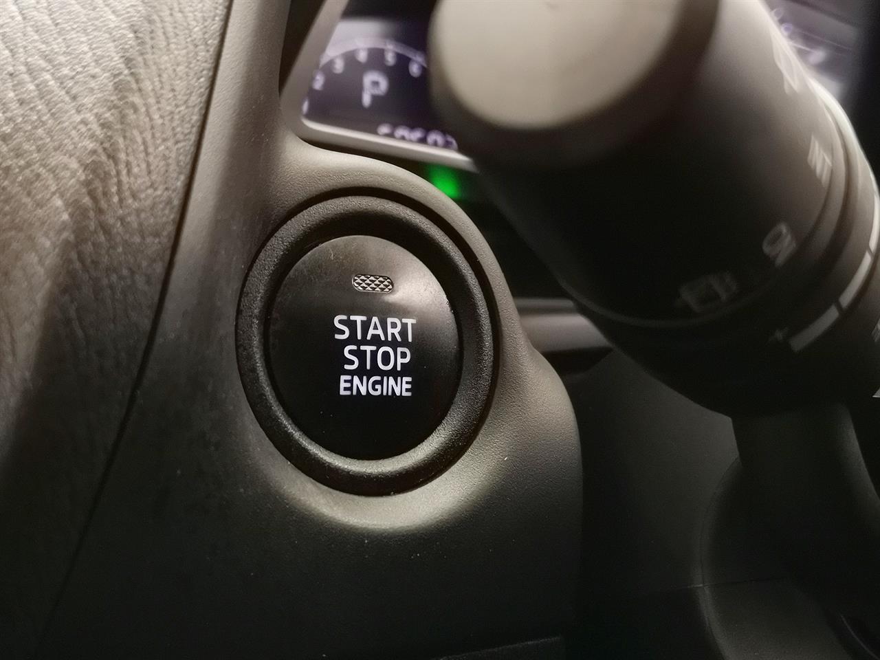 2014 Mazda Axela