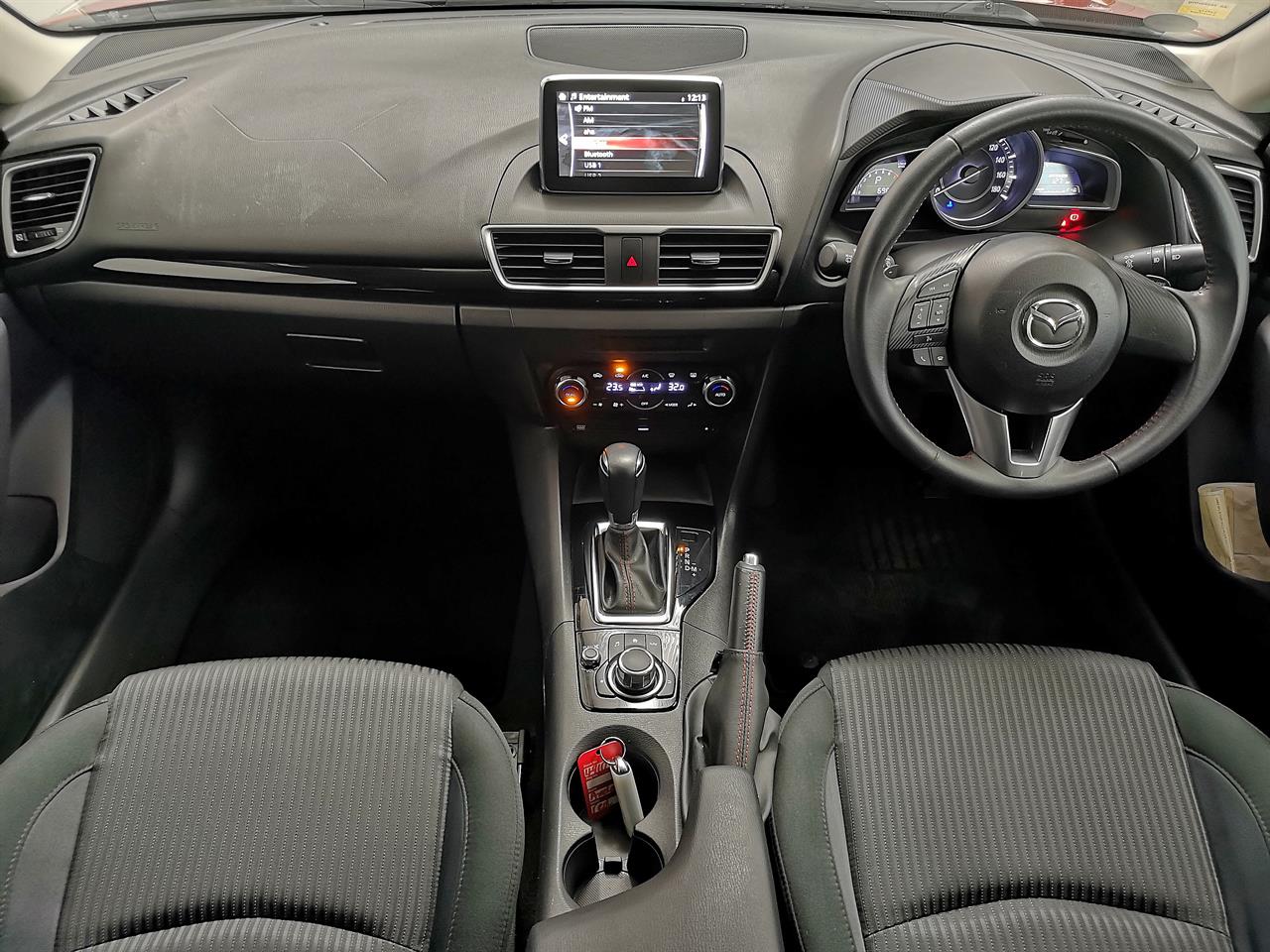 2014 Mazda Axela
