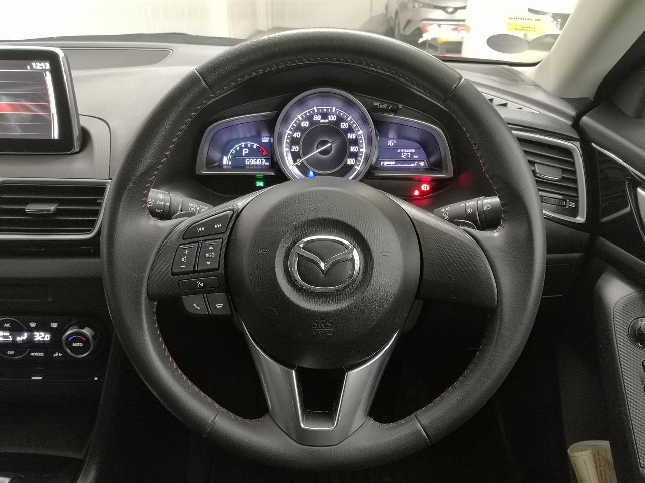 2014 Mazda Axela