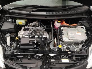 2015 Toyota Aqua - Thumbnail