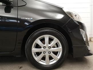 2015 Toyota Aqua - Thumbnail