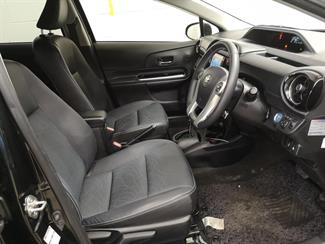 2015 Toyota Aqua - Thumbnail