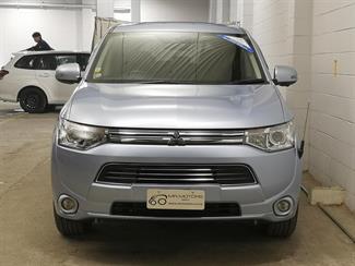 2013 Mitsubishi Outlander - Thumbnail