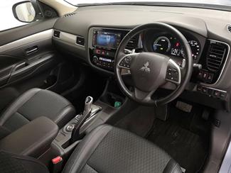 2013 Mitsubishi Outlander - Thumbnail