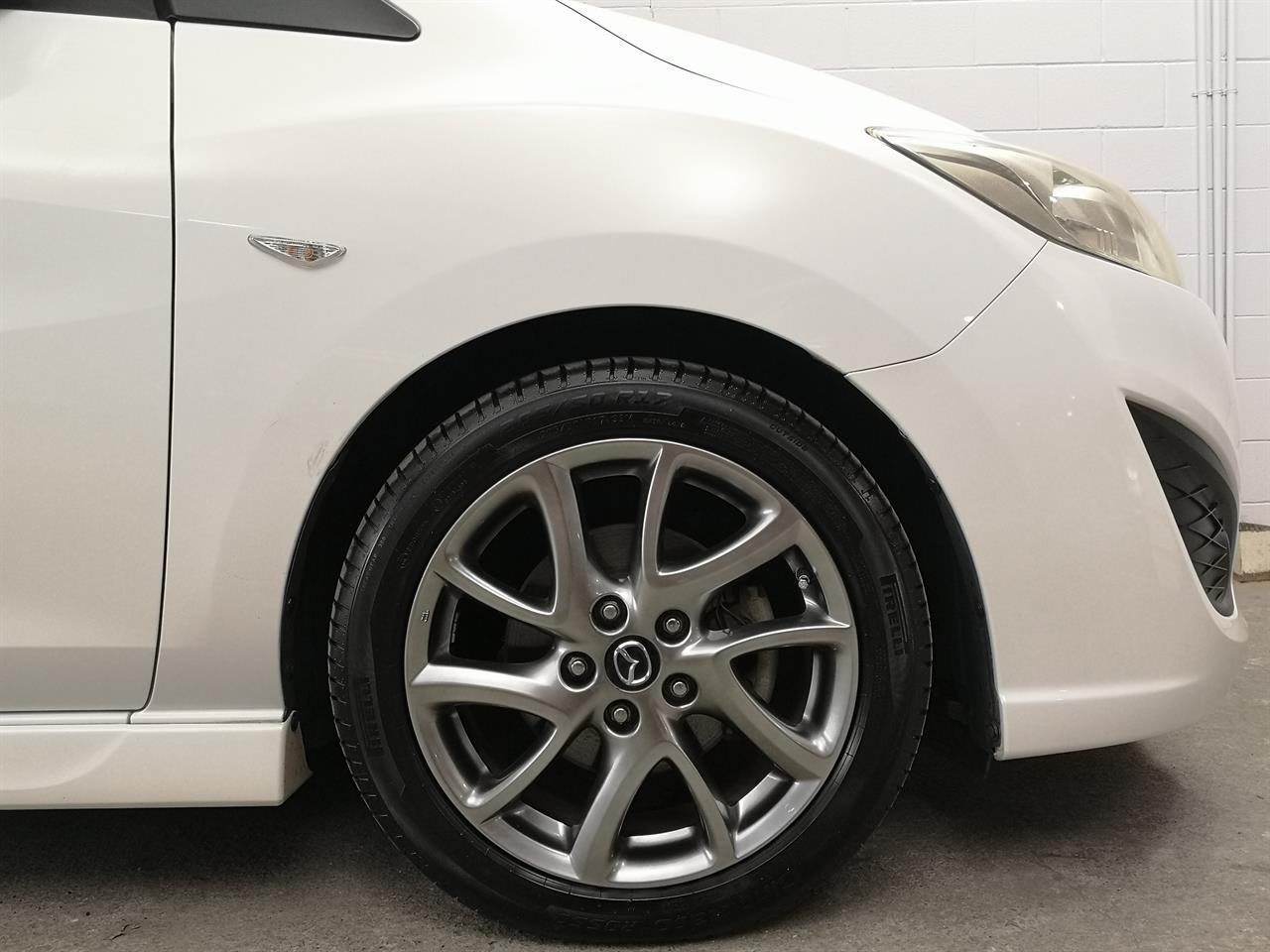 2013 Mazda Premacy