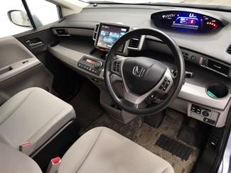 2013 Honda Freed - Thumbnail