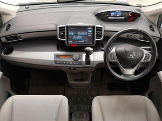 2013 Honda Freed - Thumbnail