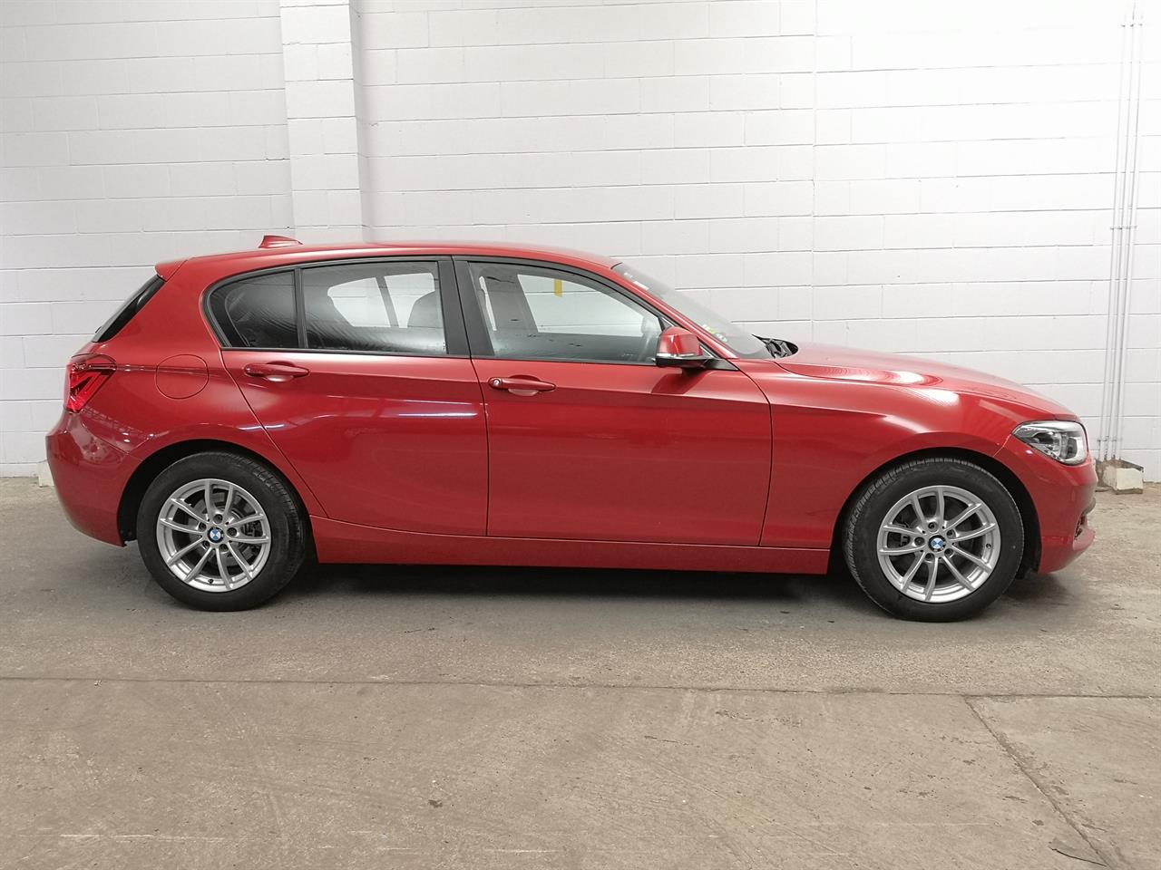 2018 BMW 118I