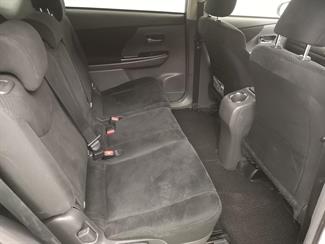 2014 Toyota Prius - Thumbnail