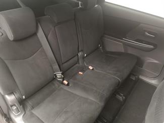 2014 Toyota Prius - Thumbnail