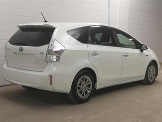 2014 Toyota Prius - Thumbnail