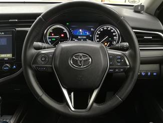 2017 Toyota Camry - Thumbnail