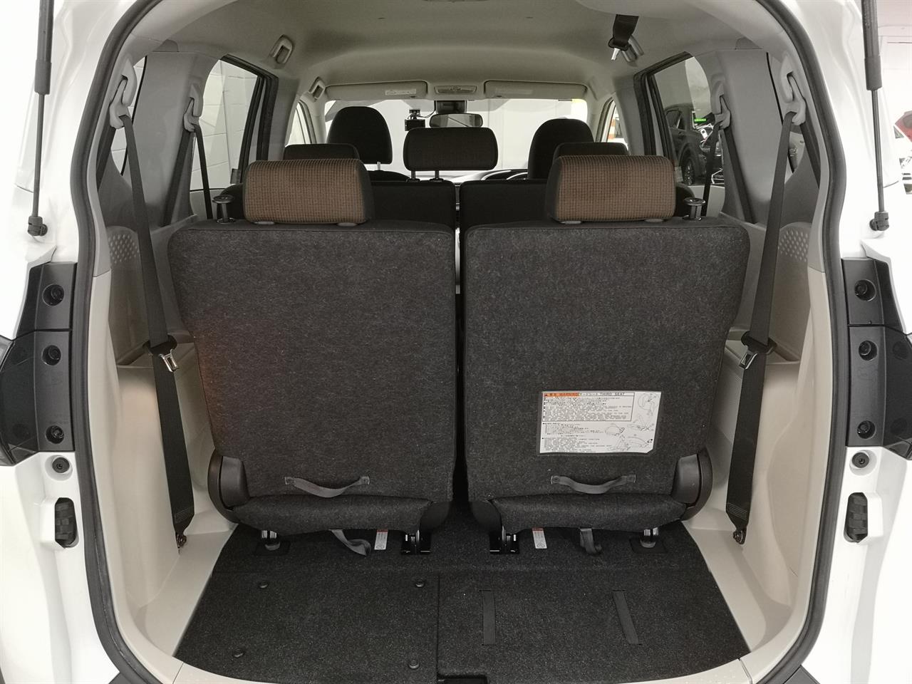 2017 Toyota Sienta