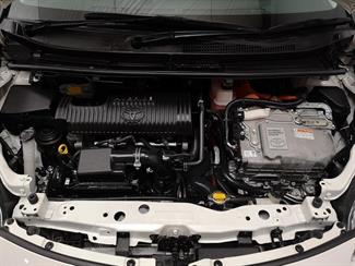 2017 Toyota Sienta - Thumbnail