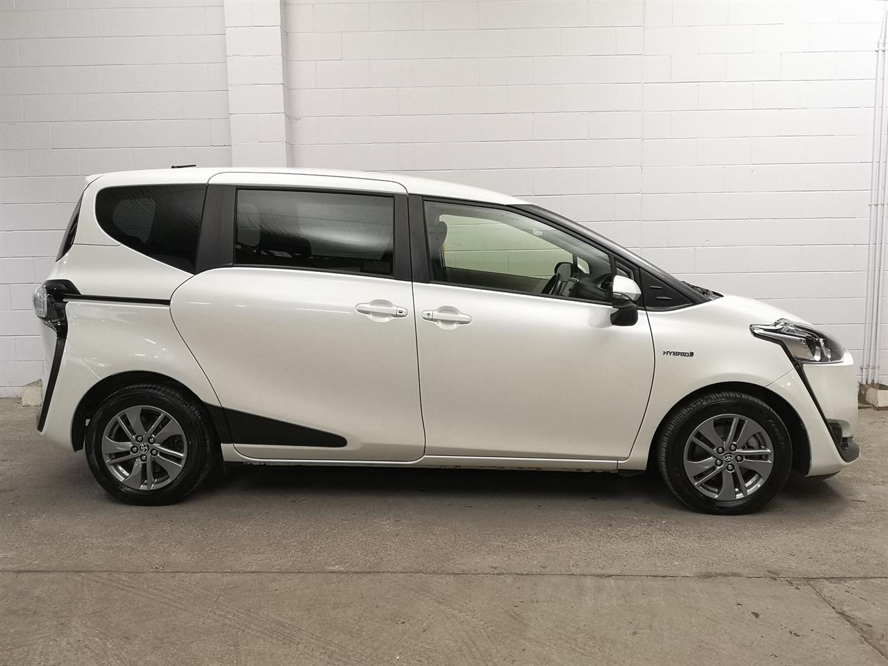 2017 Toyota Sienta