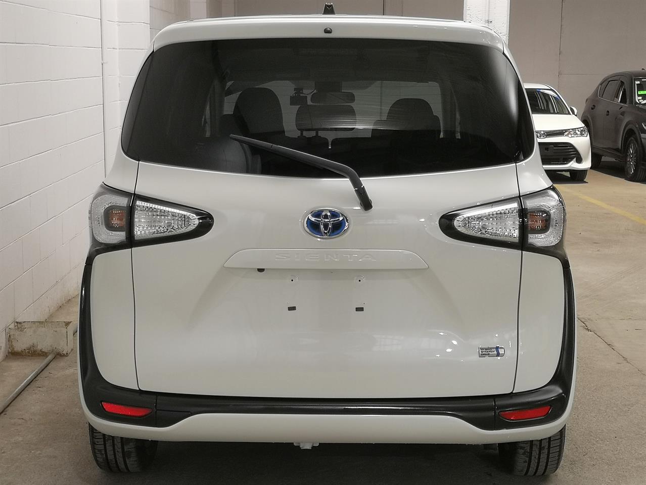 2017 Toyota Sienta