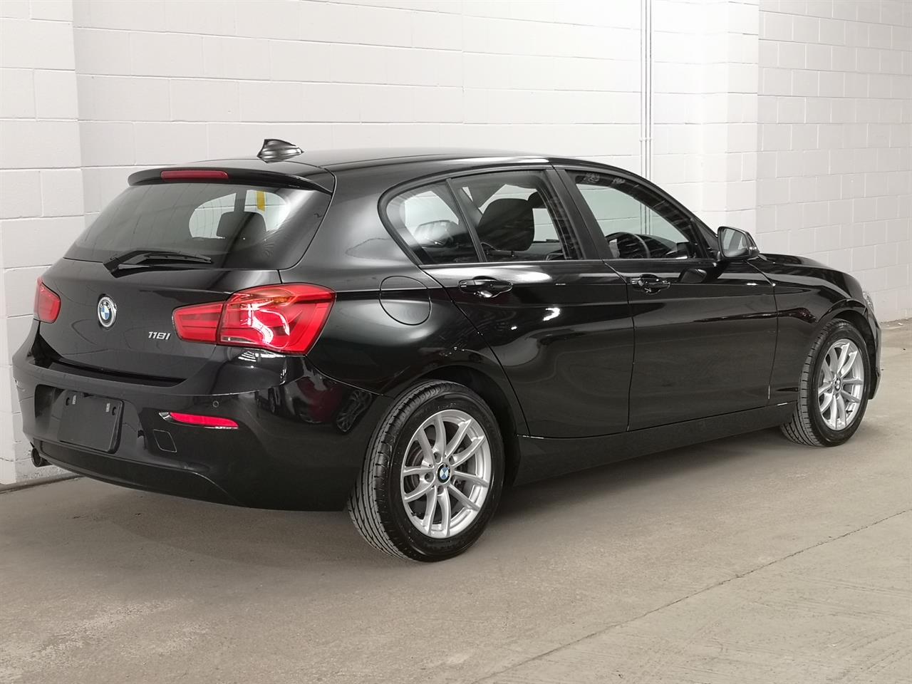 2016 BMW 118I