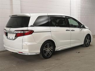 2015 Honda Odyssey - Thumbnail