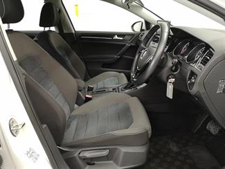 2013 Volkswagen Golf - Thumbnail