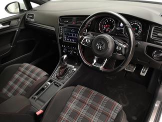 2014 Volkswagen Golf GTI - Thumbnail