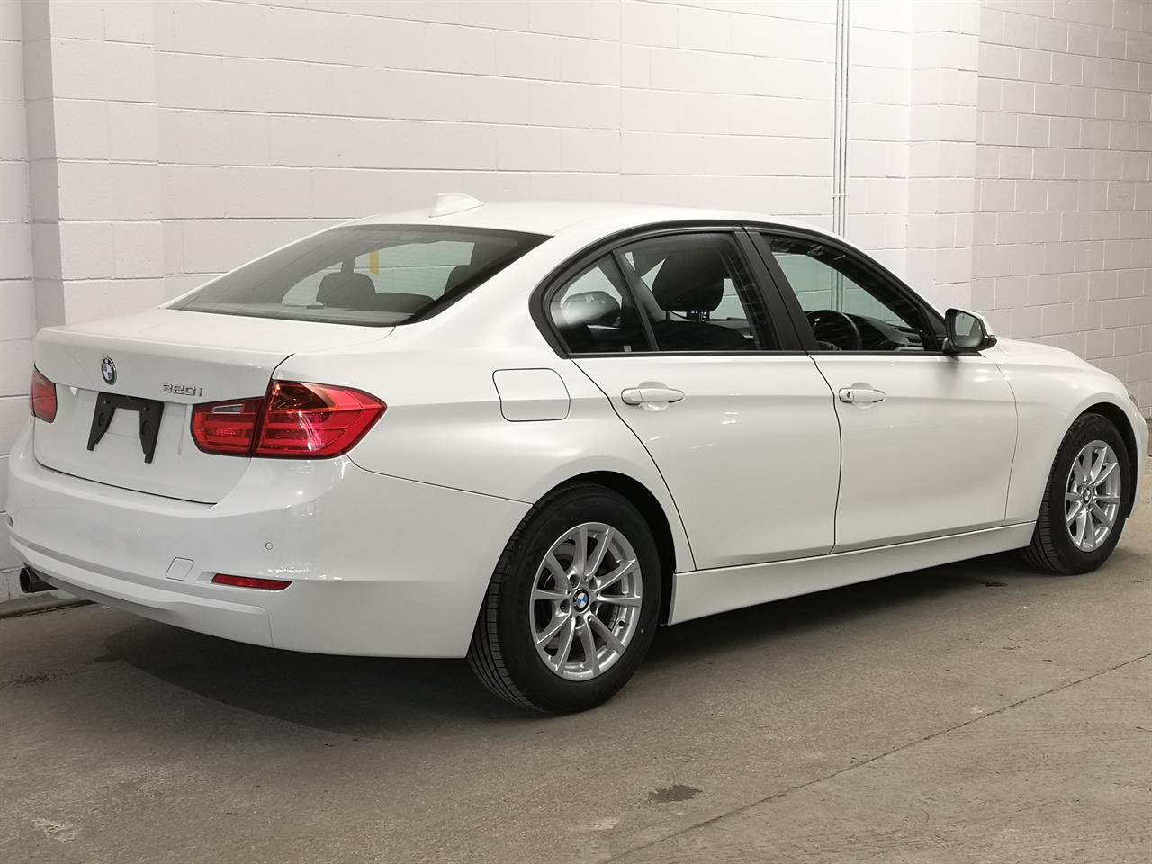 2012 BMW 320i