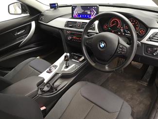 2012 BMW 320i - Thumbnail