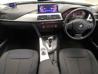 2012 BMW 320i - Thumbnail
