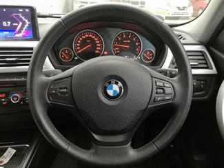 2012 BMW 320i - Thumbnail