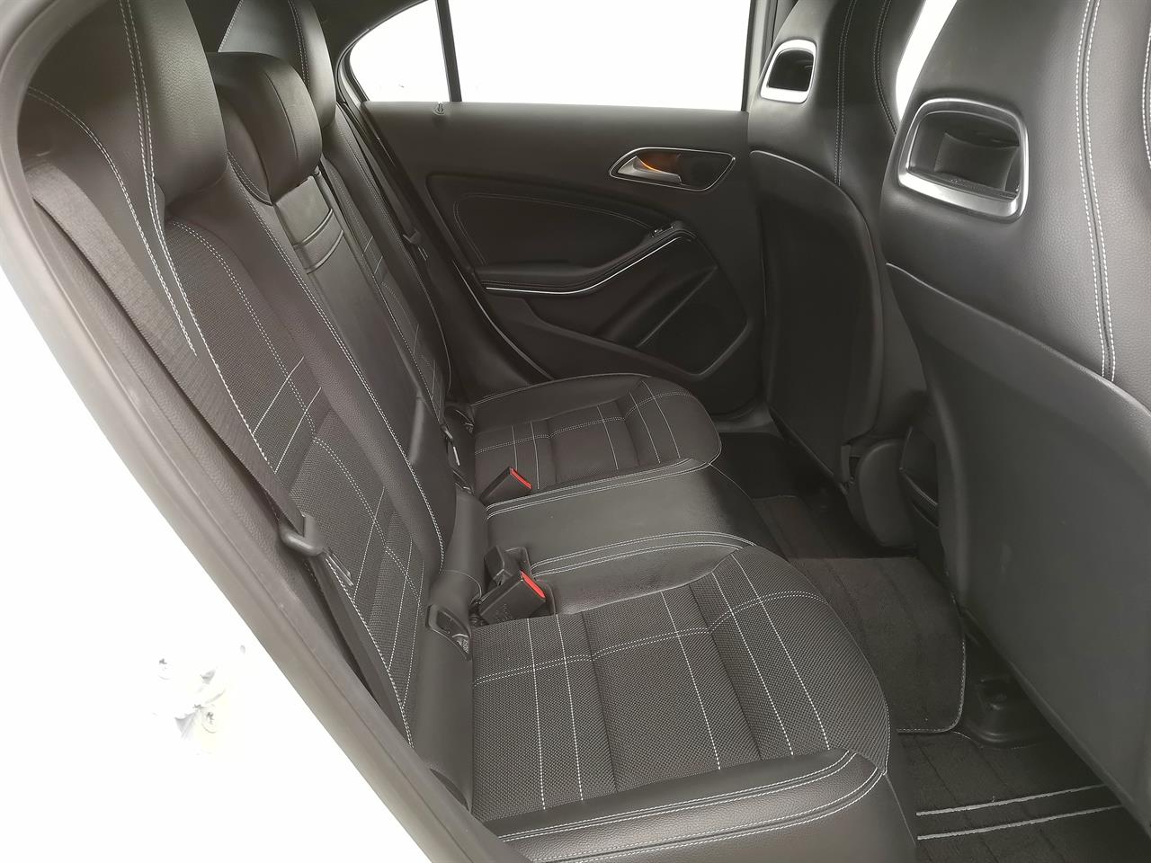 2014 Mercedes-Benz A 180