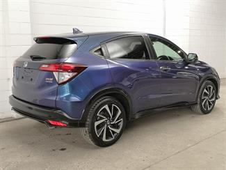 2017 Honda Vezel - Thumbnail