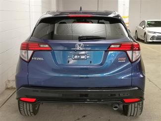 2017 Honda Vezel - Thumbnail