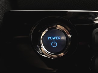 2016 Toyota Prius - Thumbnail