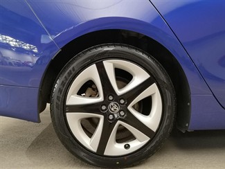 2016 Toyota Prius - Thumbnail